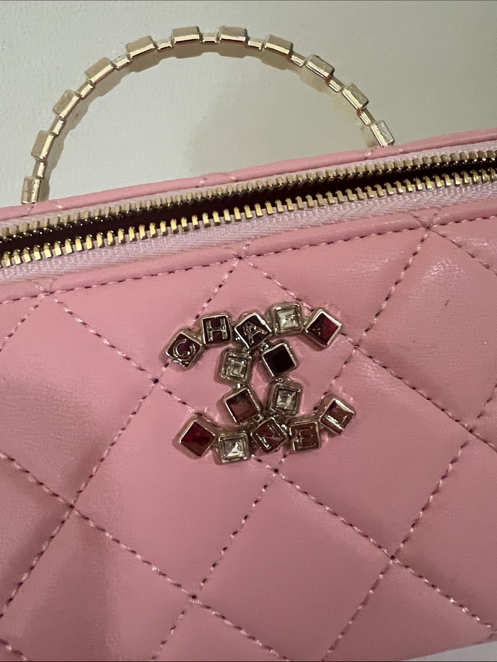 Pink Quilted Rhinestone Makeup case - Picture 6 of 7
